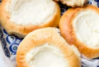 Easy Fluffy Sweet Cheese Buns