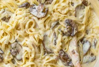 Creamy Mushroom Fettuccine Alfredo