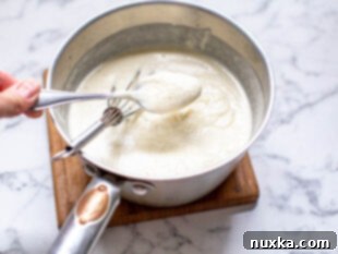 how to make the best alfredo sauce using a quick homemade alfredo sauce mix that s comparable to Olive Garden!