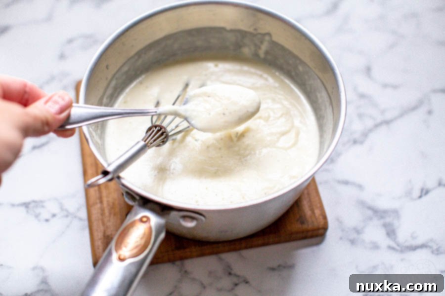 How to make Alfredo sauce easy! how to make the best alfredo sauce using a quick homemade alfredo sauce mix that s comparable to Olive Garden!