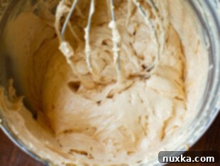 how to make dulce de leche frosting