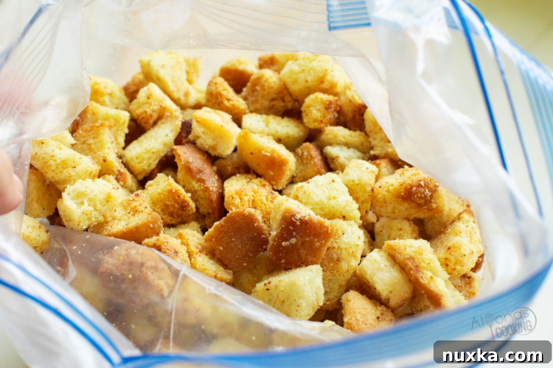 storing croutons 