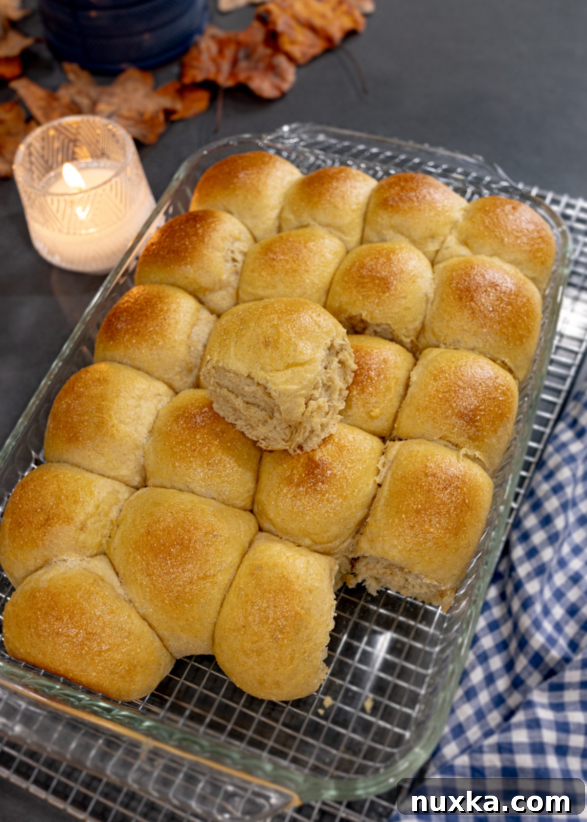 whole wheat sourdough dinner rolls