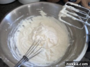 sour cream filling for raspberry honey cake