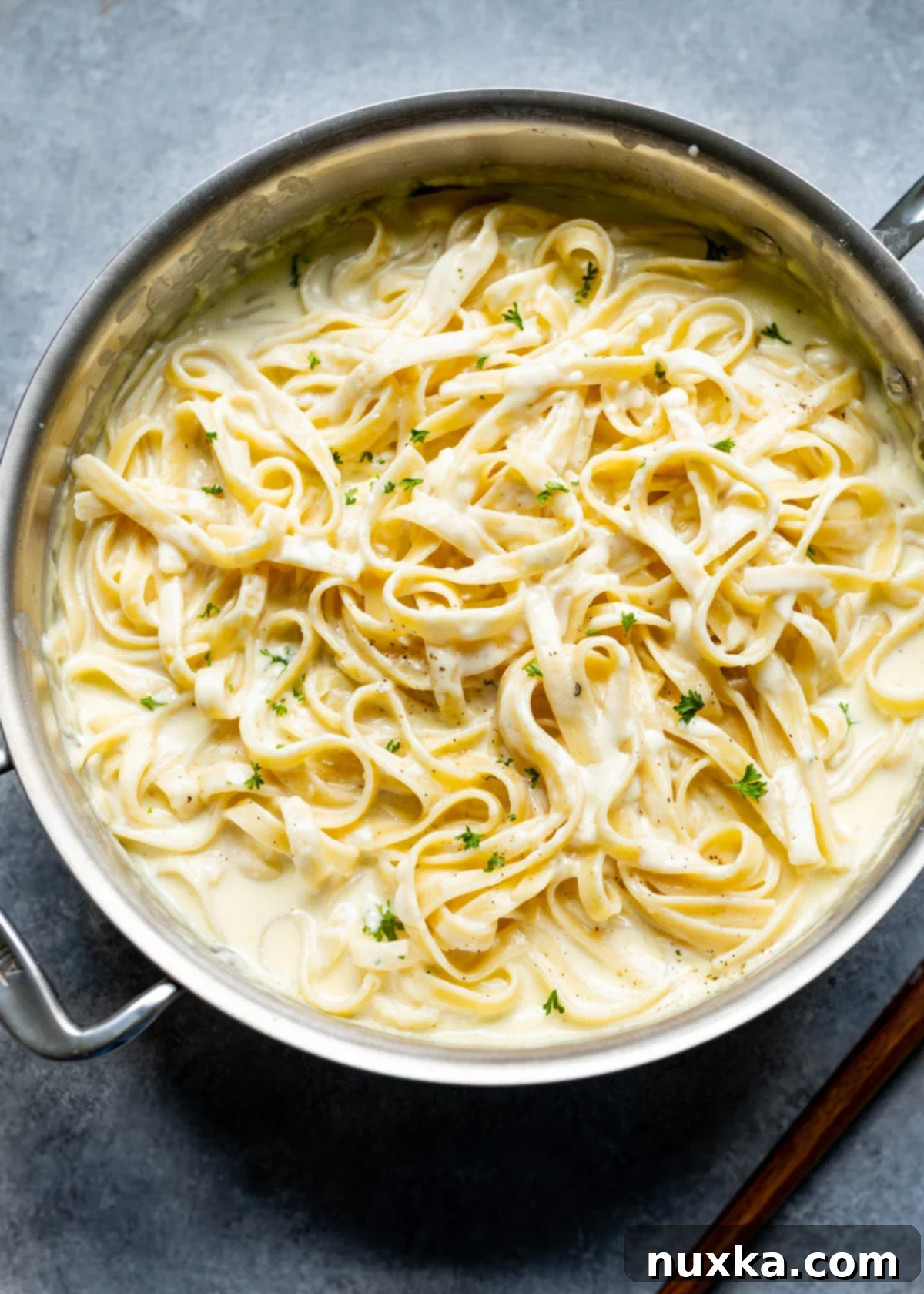 Olive Garden Alfredo Sauce recipe with fettuccine pasta