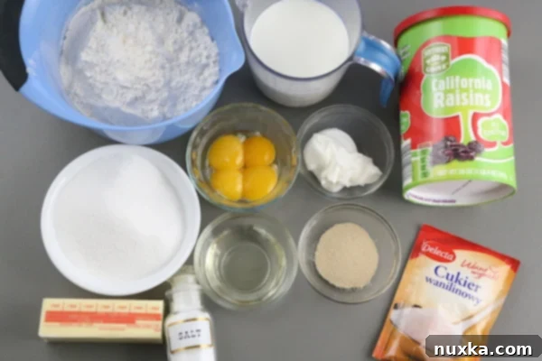 Ingredients for Mini Paska Easter Bread