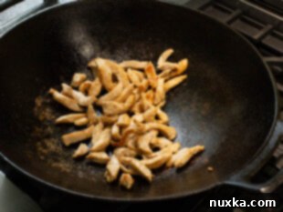 how to cook chicken for chow mein in a wok