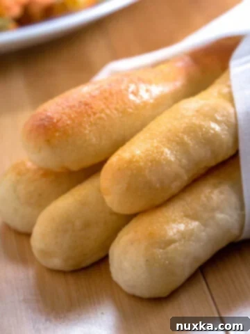olive-garden-breadsticks-copycat-recipe-alyonascooking-